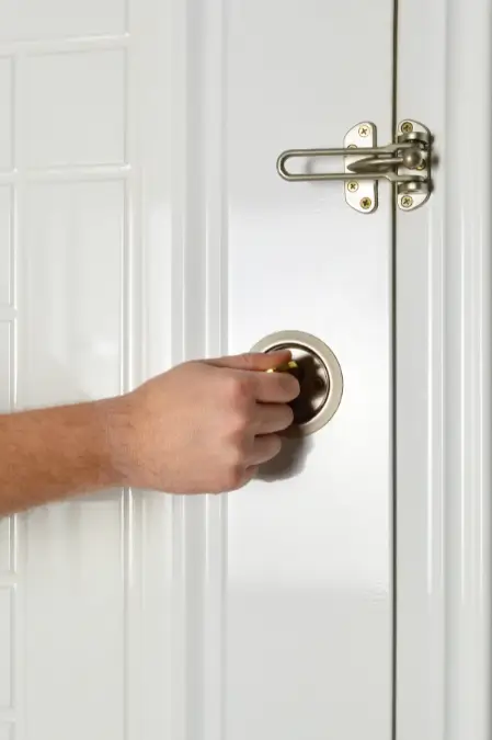 نجار فتح اقفال